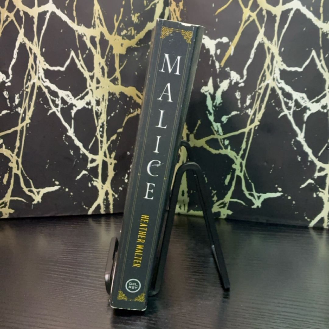 Malice exact copy — photo 2