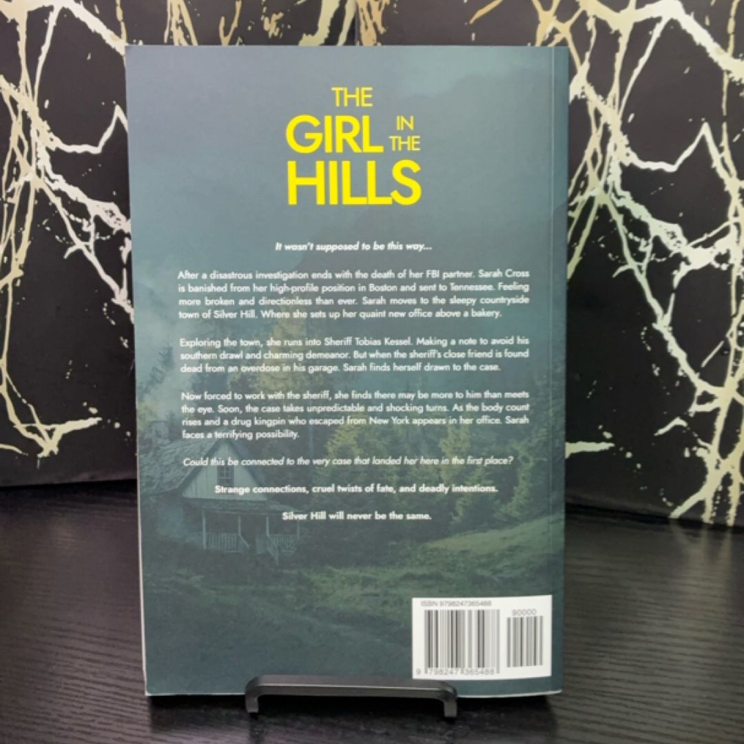 The Girl in the Hills exact copy — photo 3
