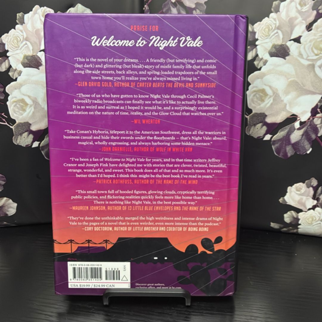 Welcome to Night Vale: A Novel exact copy — photo 3