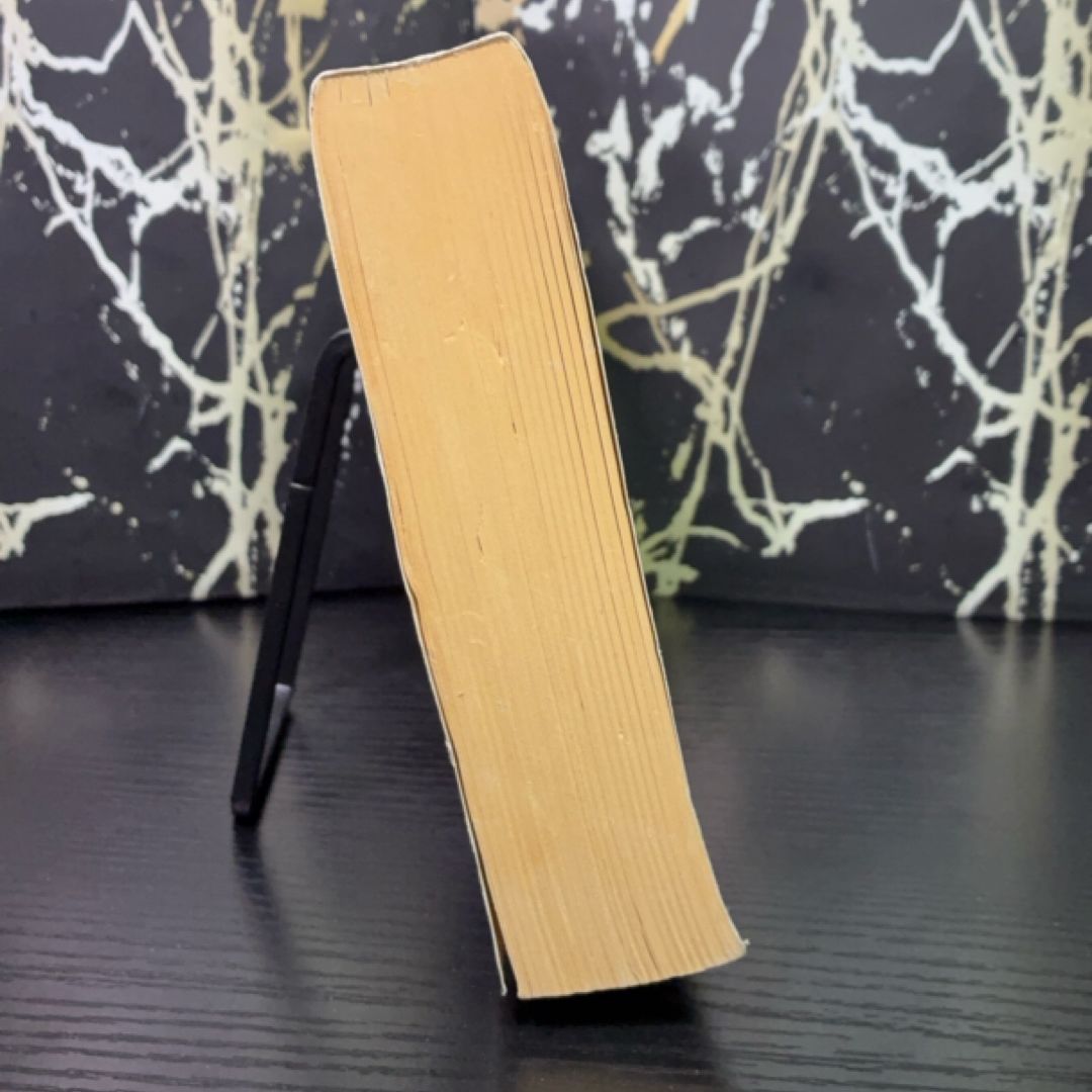 A Game of Thrones (HBO Tie-In Edition) exact copy — photo 5