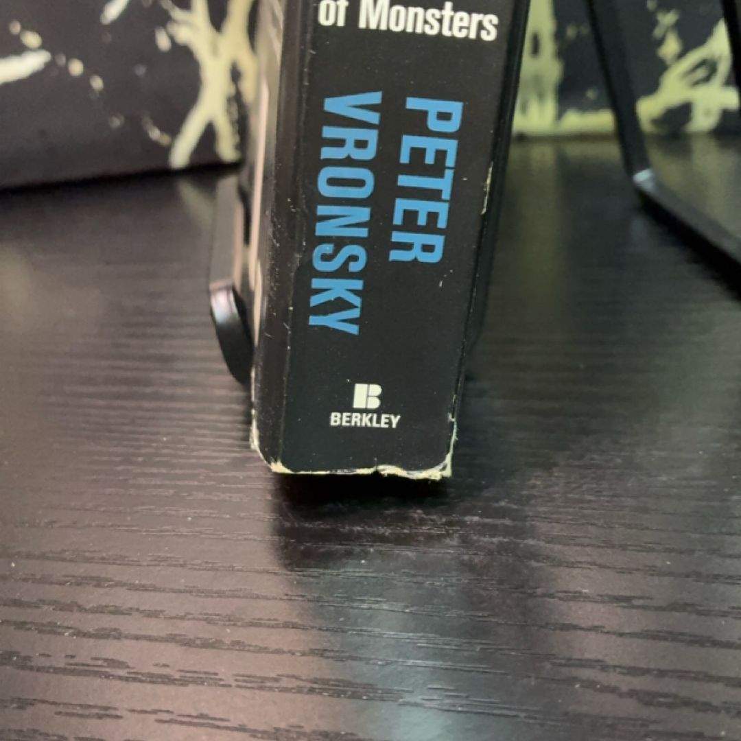 Serial Killers: The Method and Madness of Monsters exact copy — photo 3