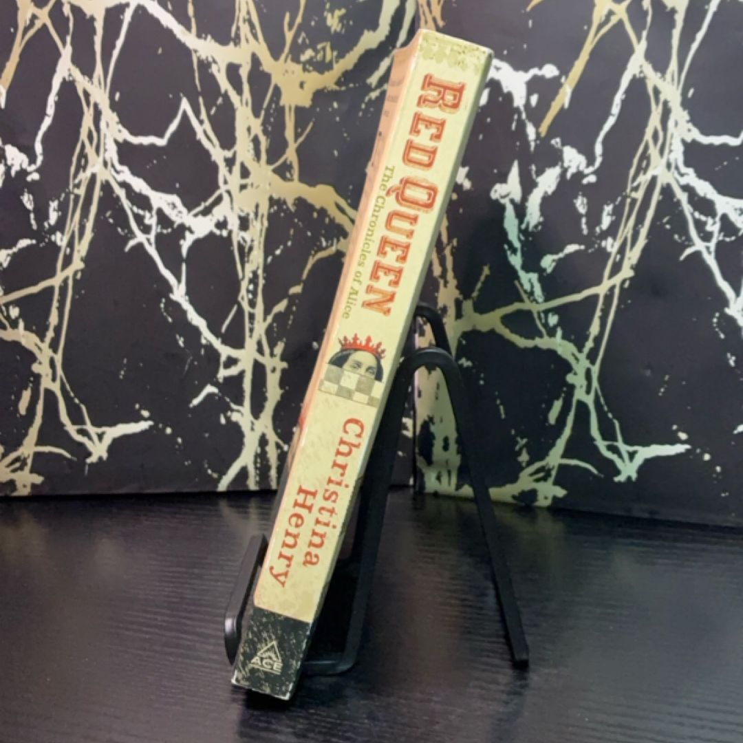Red Queen exact copy — photo 2